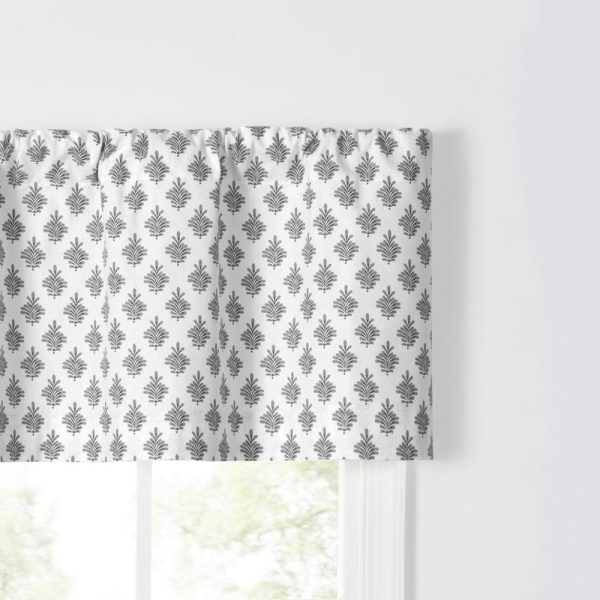 Ellis Curtain Manchester 3 Rod Pocket 100% Cotton Machine Wash and Dry Scallop Valance Lined 50 x 16 Black - 图片 3